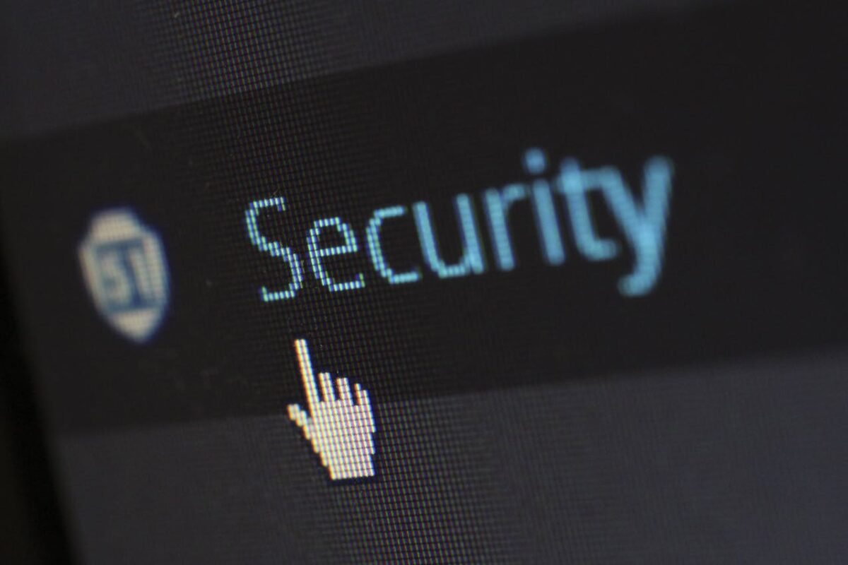Cybersecurity in de 21e Eeuw: Waarom Jouw Bedrijf een Coach Nodig Heeft